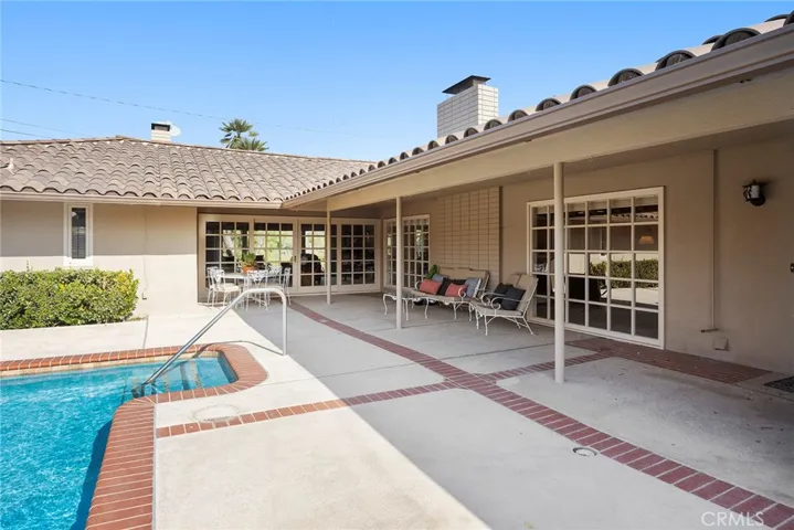Whether you want sun or shade, there are spaces to keep you enjoying the outdoors. There is plenty of room to host large outdoor barbeques and gatherings.
