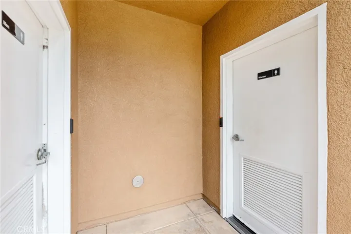 28444 Santa Rosa Lane 546, Saugus, California 91350