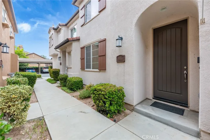 28444 Santa Rosa Lane 546, Saugus, California 91350