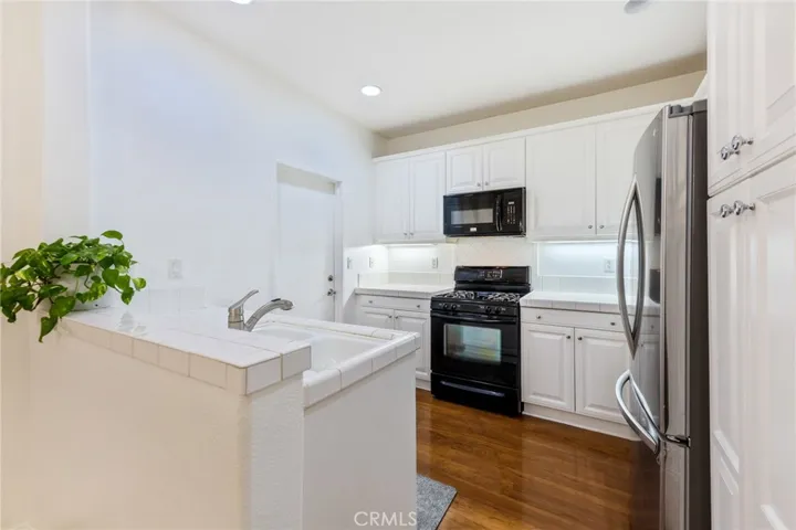 28444 Santa Rosa Lane 546, Saugus, California 91350