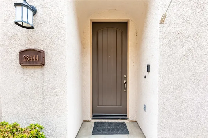 28444 Santa Rosa Lane 546, Saugus, California 91350