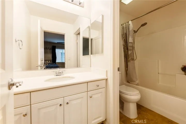 28444 Santa Rosa Lane 546, Saugus, California 91350