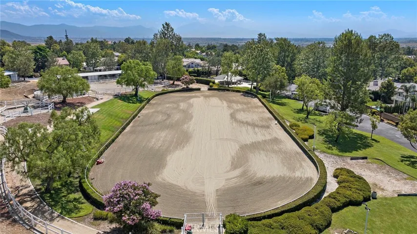 HOA includes Etiwanda Equestrian Center
