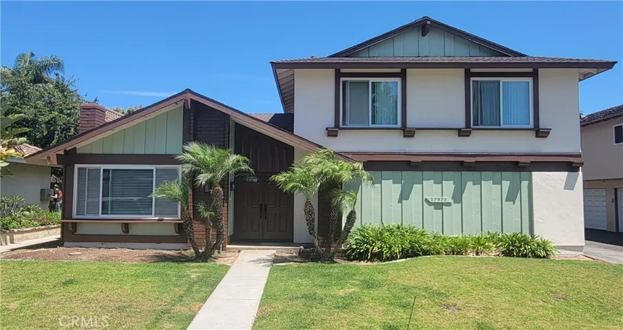 17972 Baron Circle 4, Huntington Beach, California 92647