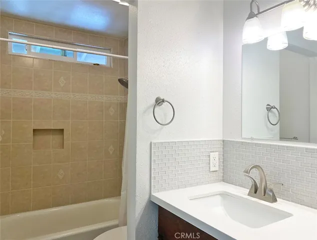 80 Windjammer, Irvine, California 92614