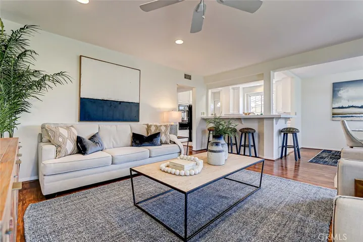 210 N Prospect Avenue, Redondo Beach, California 90277