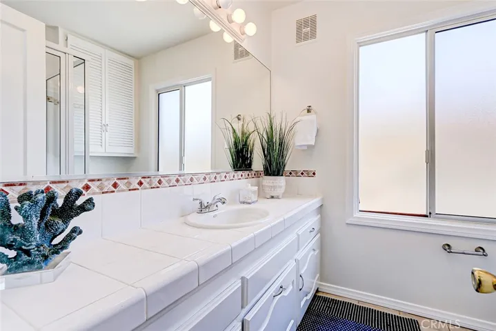 210 N Prospect Avenue, Redondo Beach, California 90277
