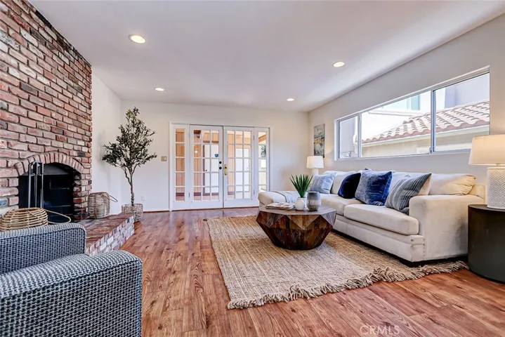 210 N Prospect Avenue, Redondo Beach, California 90277