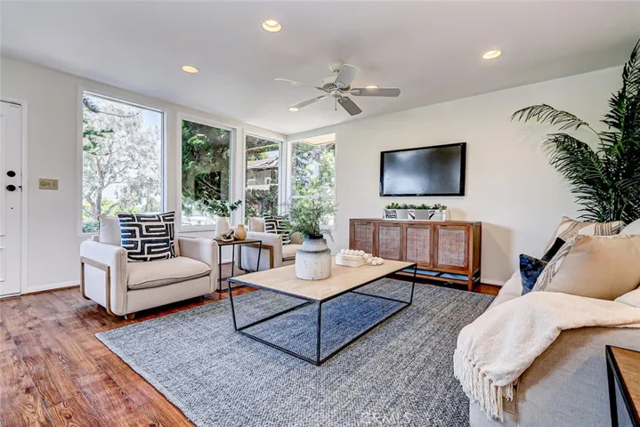 210 N Prospect Avenue, Redondo Beach, California 90277
