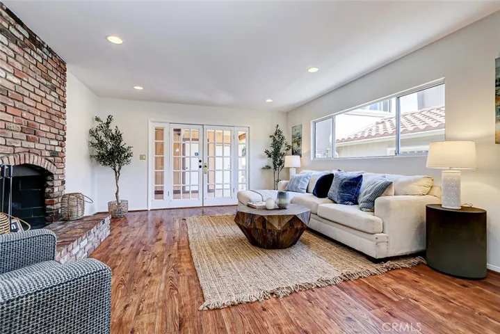 210 N Prospect Avenue, Redondo Beach, California 90277