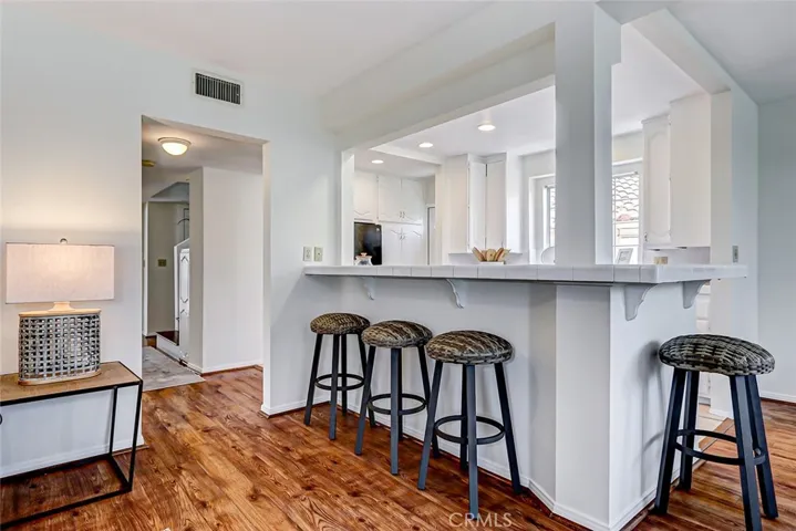 210 N Prospect Avenue, Redondo Beach, California 90277
