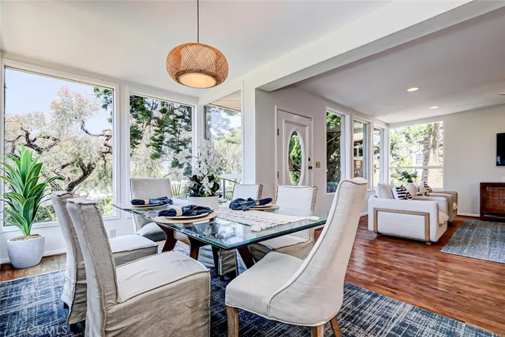 210 N Prospect Avenue, Redondo Beach, California 90277