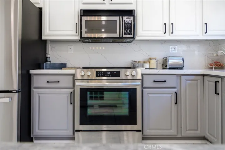 10390 Truckee River Court, Fountain Valley, California 92708
