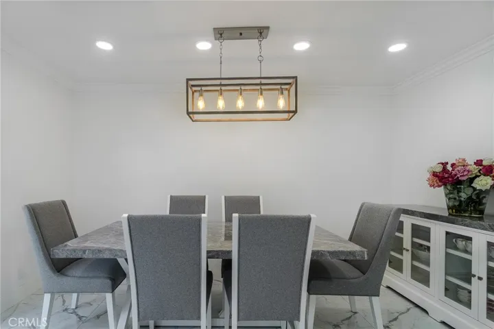10390 Truckee River Court, Fountain Valley, California 92708