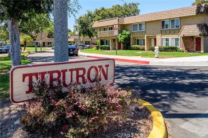 10390 Truckee River Court, Fountain Valley, California 92708