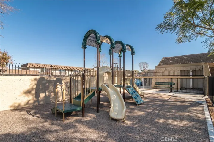 10390 Truckee River Court, Fountain Valley, California 92708