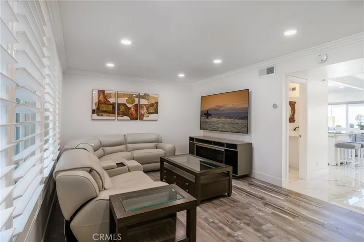 10390 Truckee River Court, Fountain Valley, California 92708