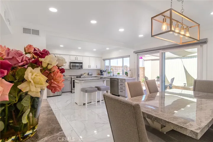 10390 Truckee River Court, Fountain Valley, California 92708