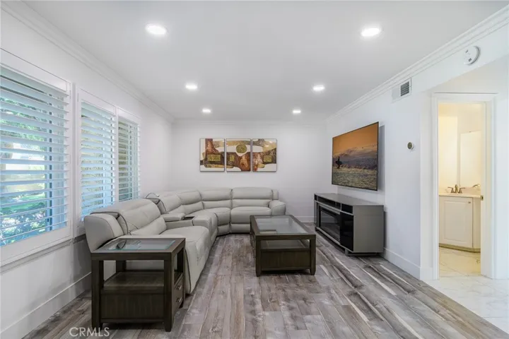 10390 Truckee River Court, Fountain Valley, California 92708