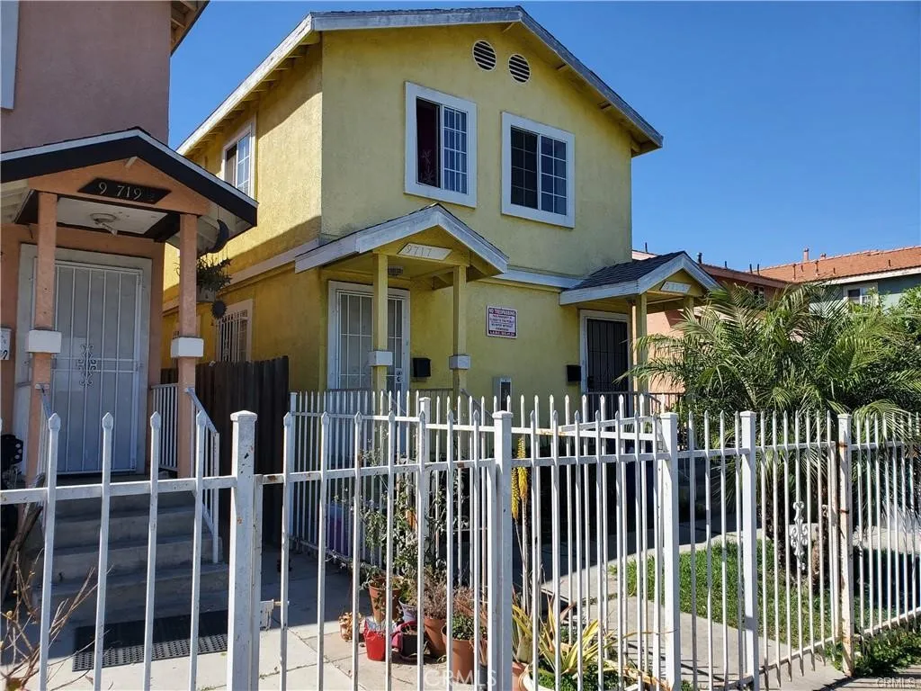 9715 - 9717 Wilmington Avenue, Los Angeles, California 90002 home-pic-2