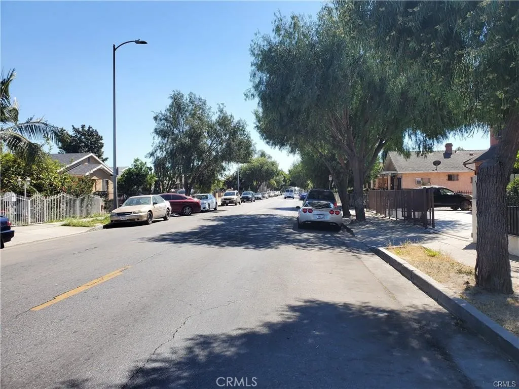 9715 - 9717 Wilmington Avenue, Los Angeles, California 90002 home-pic-3