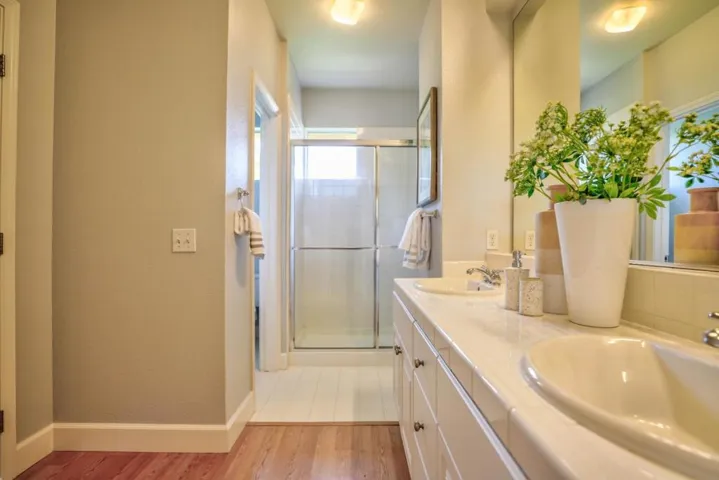 412 Kent Court, Mountain View, California 94043