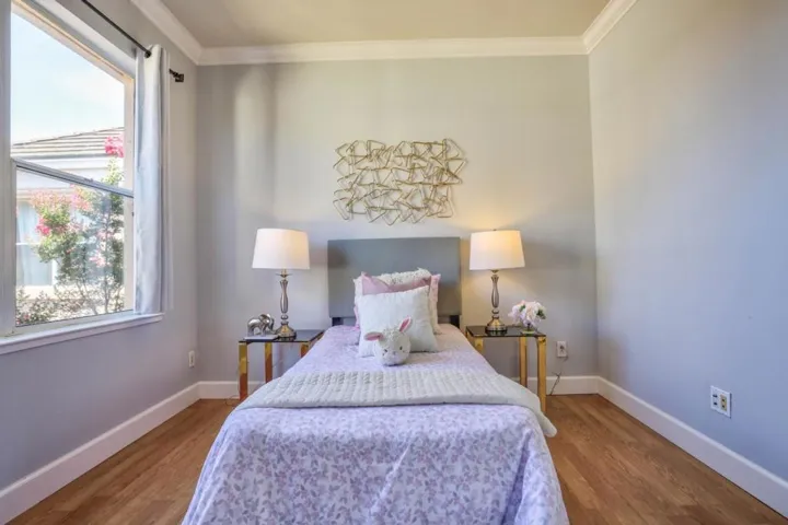 412 Kent Court, Mountain View, California 94043