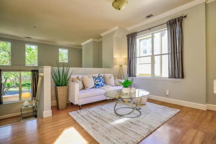 412 Kent Court, Mountain View, California 94043