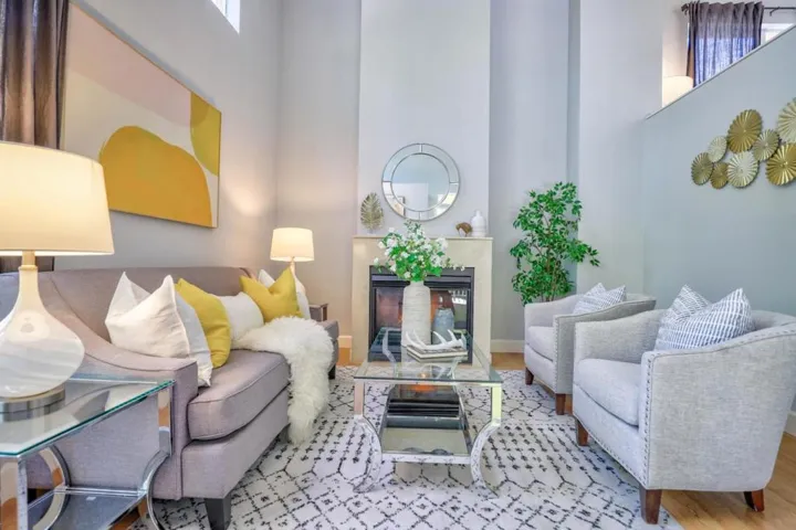 412 Kent Court, Mountain View, California 94043