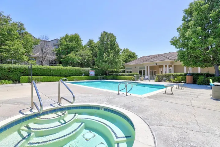 412 Kent Court, Mountain View, California 94043