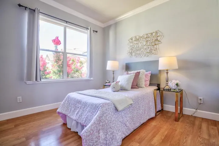412 Kent Court, Mountain View, California 94043