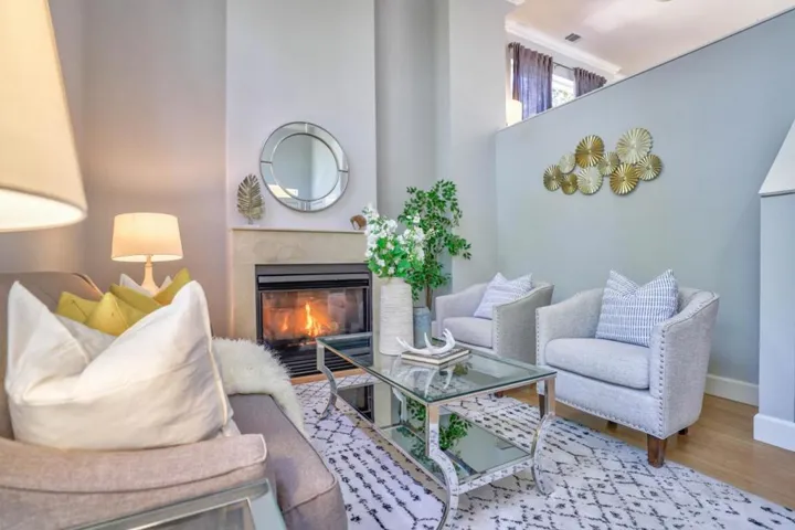 412 Kent Court, Mountain View, California 94043