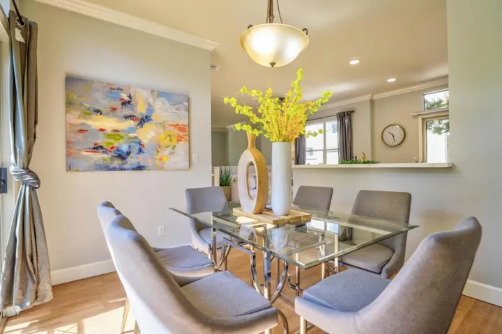 412 Kent Court, Mountain View, California 94043