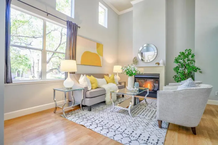 412 Kent Court, Mountain View, California 94043