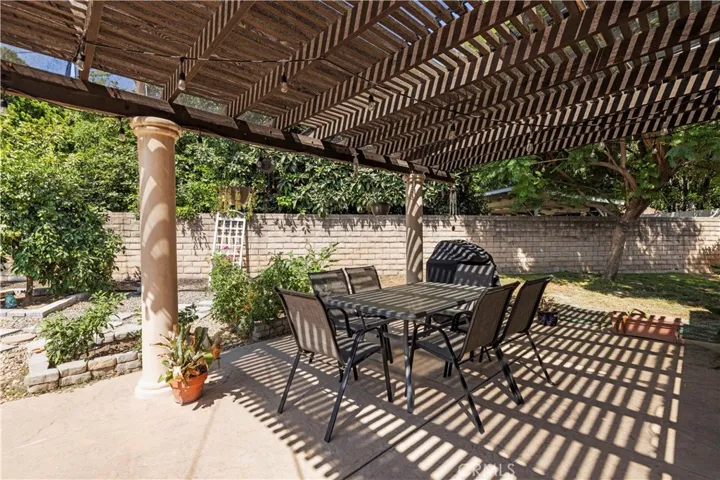 20540 Keswick Street, Winnetka, California 91306