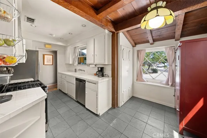 Kitchen/Breakfast Area