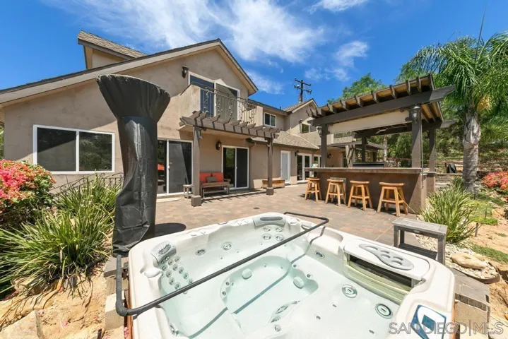 2566 Descanso Ln, El Cajon, California 92021