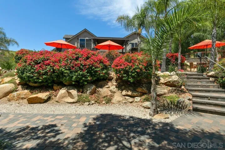 2566 Descanso Ln, El Cajon, California 92021