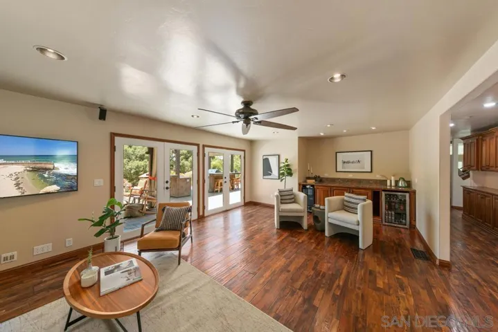 2566 Descanso Ln, El Cajon, California 92021