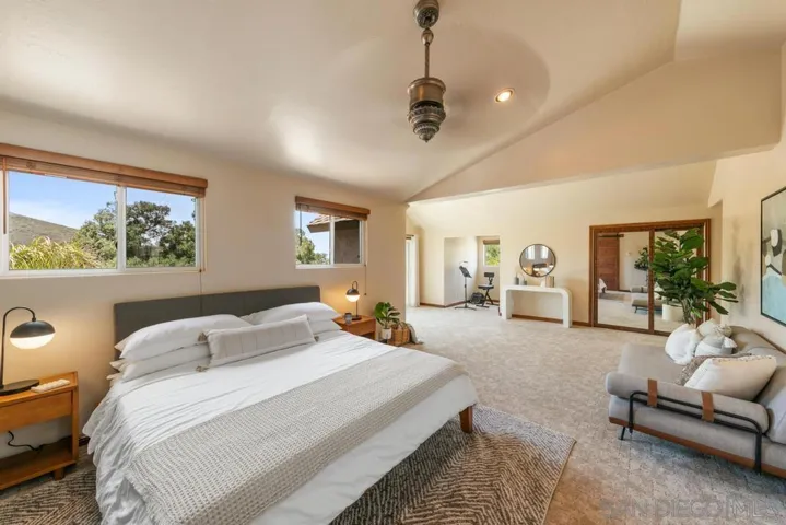 2566 Descanso Ln, El Cajon, California 92021