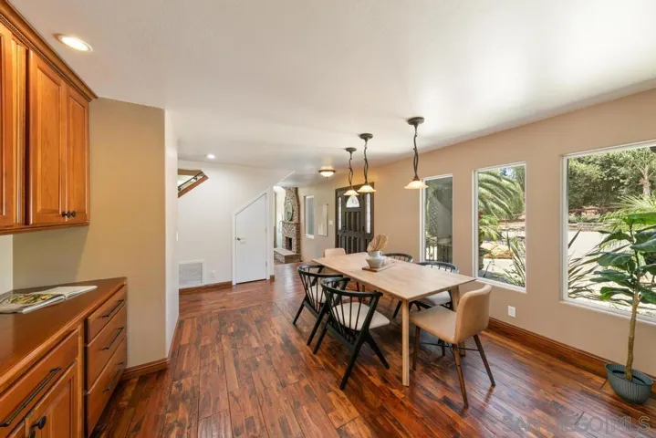 2566 Descanso Ln, El Cajon, California 92021