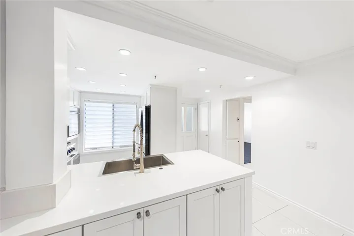 20 Sea Island Drive, Newport Beach, California 92660