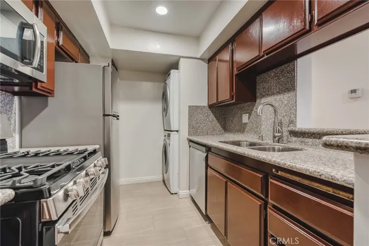 424 Oak Street 224, Glendale, California 91204