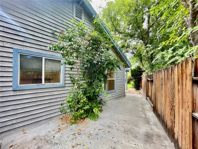 2381 Navajo Circle, Bishop, California 93514