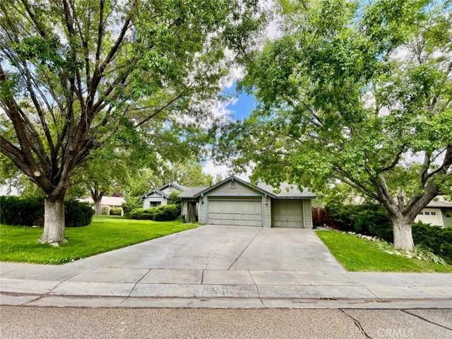 2381 Navajo Circle, Bishop, California 93514