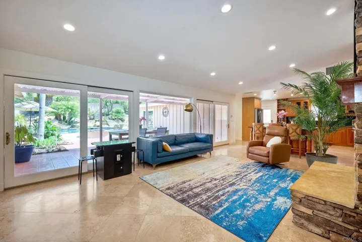 4190 Sunnyhill Drive, Carlsbad, California 92008