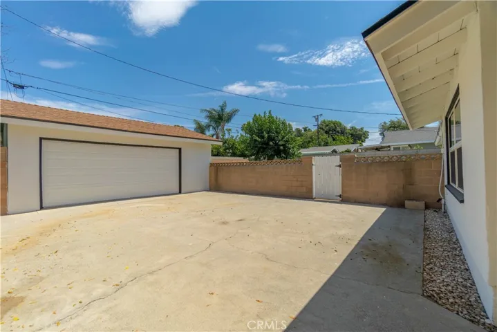 1511 Marie Street, Corona, California 92879