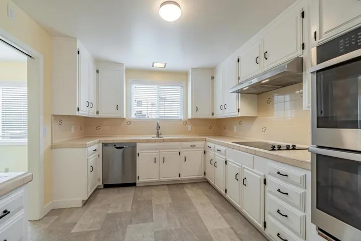 1986 36th Avenue, San Francisco, California 94116
