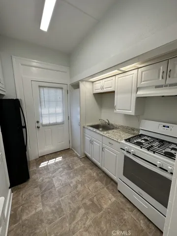 102 Parkwood Drive, Redlands, California 92373