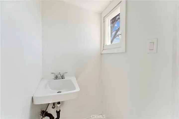 102 Parkwood Drive, Redlands, California 92373